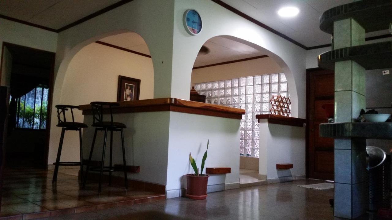 Embassy House Bed & Breakfast Puerto Jimenez Bagian luar foto