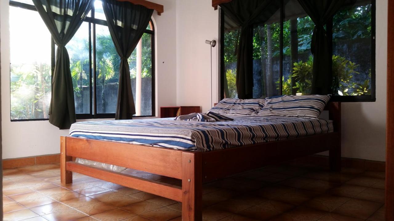 Embassy House Bed & Breakfast Puerto Jimenez Bagian luar foto